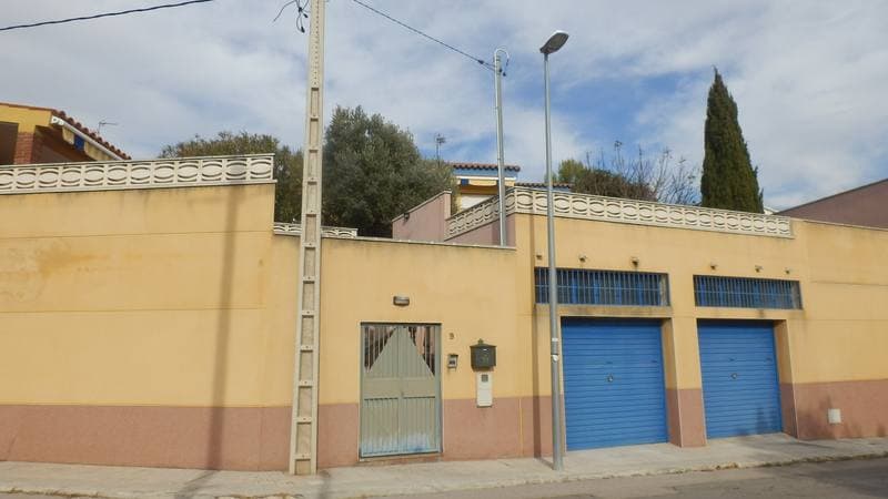 CL PREMIÁ DE MAR 7, 08880 CUBELLES