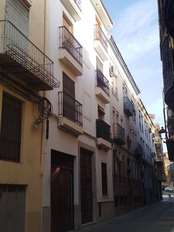 CL ALMENDROS AGUILAR 31, 00, 3 23001 JAEN