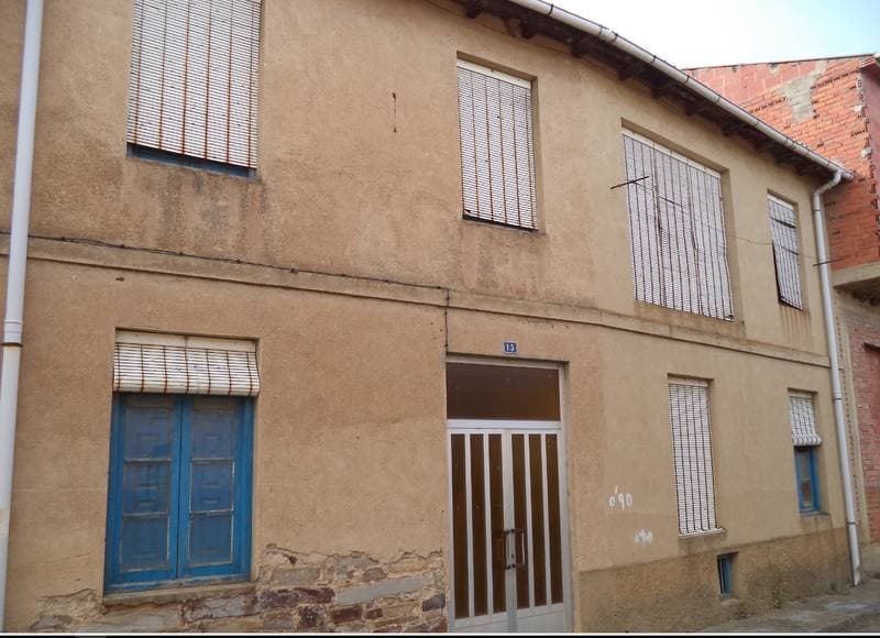 CL MANUEL GULLON 13, 24710 SAN JUSTO DE LA VEGA - Imagen 1