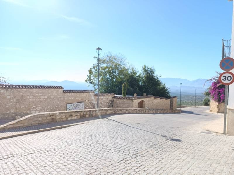 AV ANTONIO MUÑOZ MOLINA 1, 23400 UBEDA