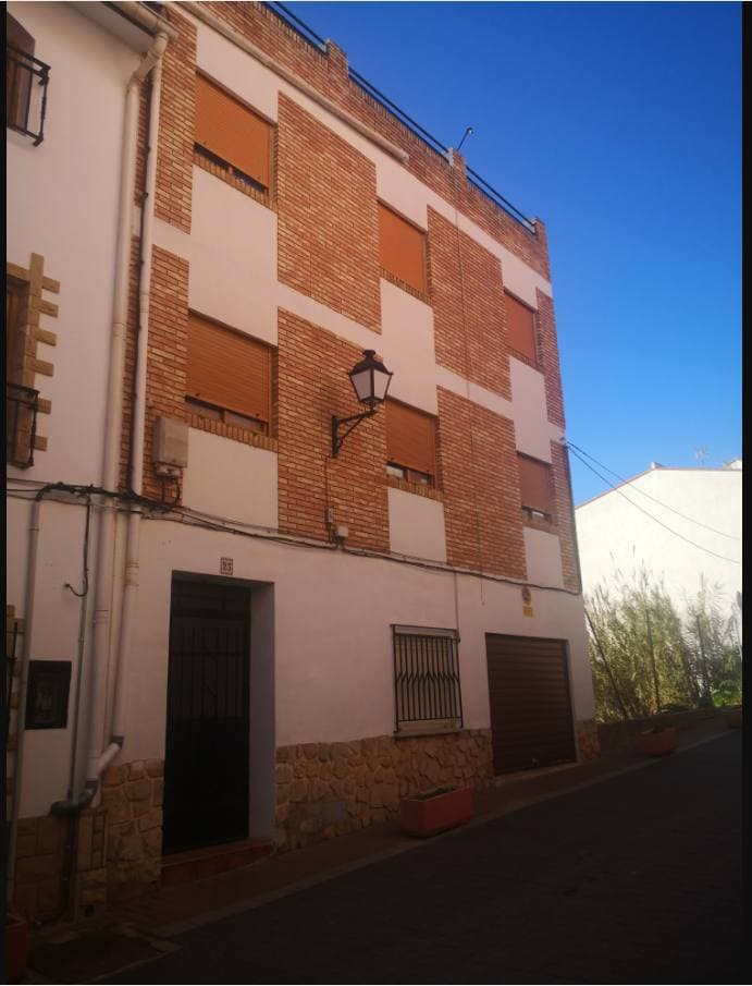 CL VALENCIA 25, 46168 SOT DE CHERA