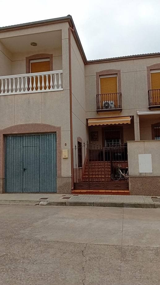CL MANUEL SANLÚCAR 3, 23770 MARMOLEJO - Imagen 1