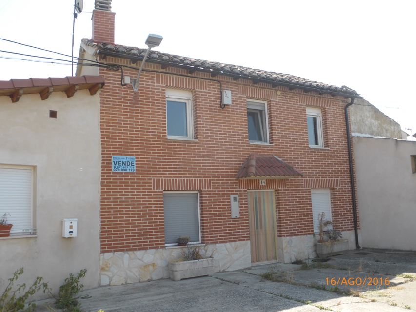 FINCA URBANA, SITA EN CASCO Y TERMINO DE RENEDO DE LA VEGA (PALENCIA) - Imagen 1