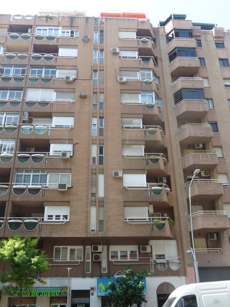 AV ANDALUCIA 43 3 10 B