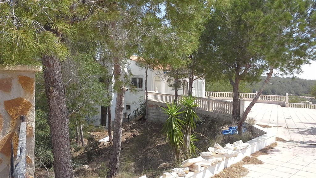 Urbana parcela con vivienda Pilar de la Horadada, Urbanización el Pinar de Campoverde calle Peral nº 7 planta 0 Pilar de la Horadada 03190 con una superficie del terreno de 1346 m2 y una superficie construida de 252,46 Linda norte, parcela 202-A Sur, - Imagen 1