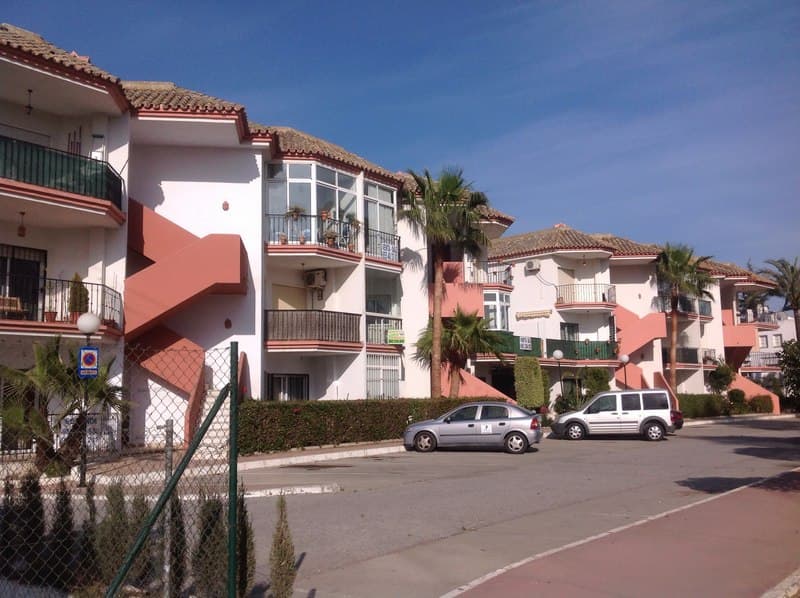 URBANA.- TREINTA Y UNO.- Apartamento-vivienda, tipo A, situado en planta segunda, escalera número uno, del Bloque número uno del Conjunto Residencial denominado PARAISO DEL GOLF, en construcción, al sitio del Campanares, hoy urbanización Mijas Golf, - Imagen 1