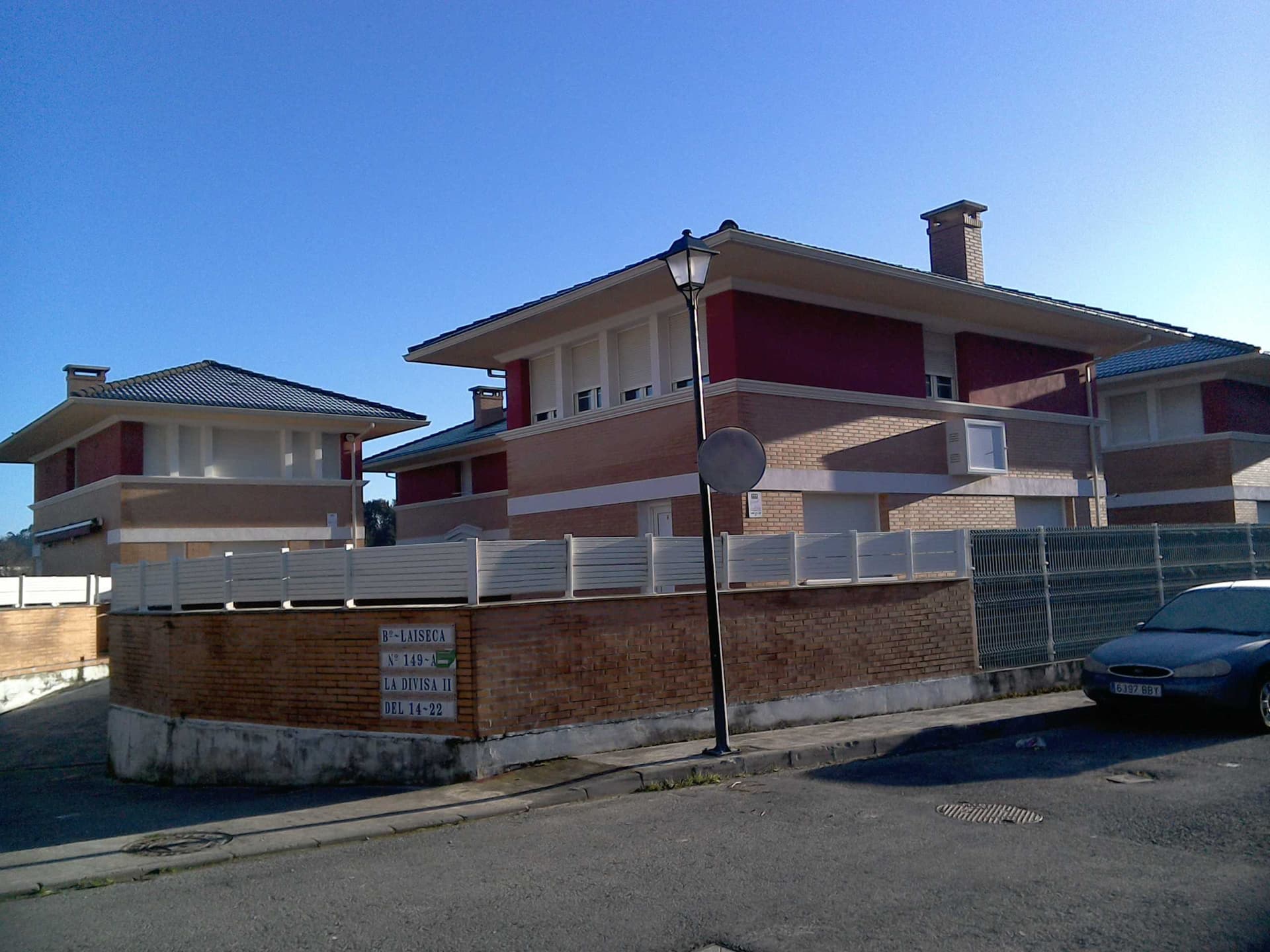 FINCA Nº 41.058 URBANA en CASTRO-URDIALES. Elemento perteneciente a un conjunto urbanístico sito en el Barrio de Laiseca del pueblo de Sámano Ayuntamiento de Castro-Urdiales. ELEMENTO SEIS.- Parcela de terreno que ocupa una superficie de 264,97 metro - Imagen 1