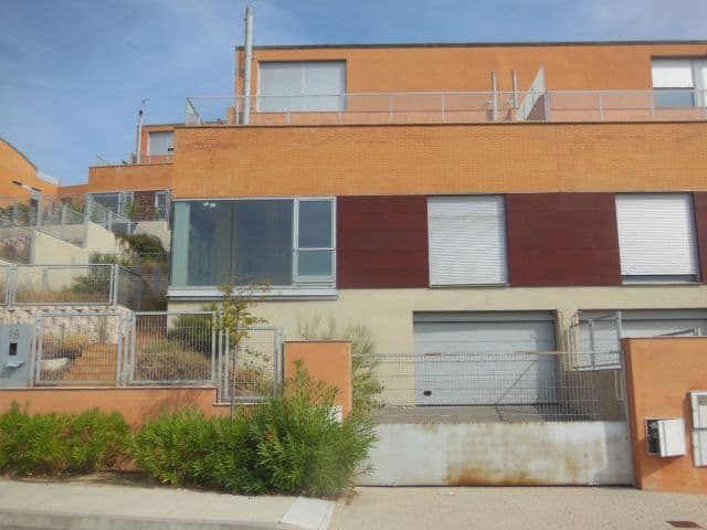 URBANA: PARCELA 8.10-B EN TERMINO DE TORRELODONES. SOBRE PARTE DE LA SUPERFICIE HAY VIVIENDA UNIFAMILIAR ADOSADA.