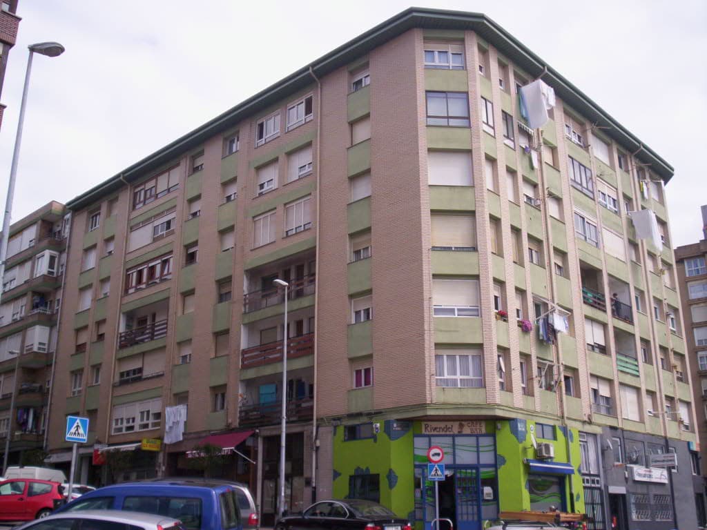 Finca nº 24.219 del Ayuntamiento de Camargo, inscrita en el Registro de la Propiedad nº 2 de Santander. URBANA. VIVIENDA DE 90M2. - Imagen 1
