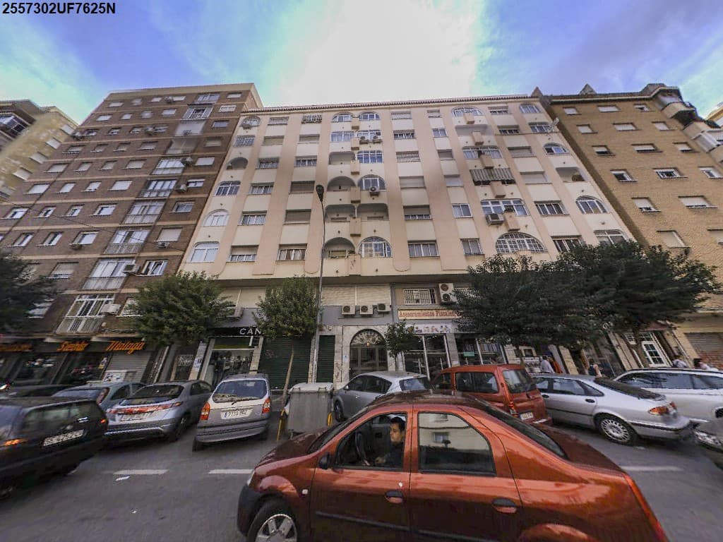 DATOS REGISTRALES: Finca registral 11424 de Málaga. URBANA. TREINTA Y NUEVE. APARCAMIENTO señalado con el número treinta y nueve, en planta segunda de sótano del edificio, sito en la Avenida Doctor Gálvez Ginachero, donde se demarca con el número 13, - Imagen 1