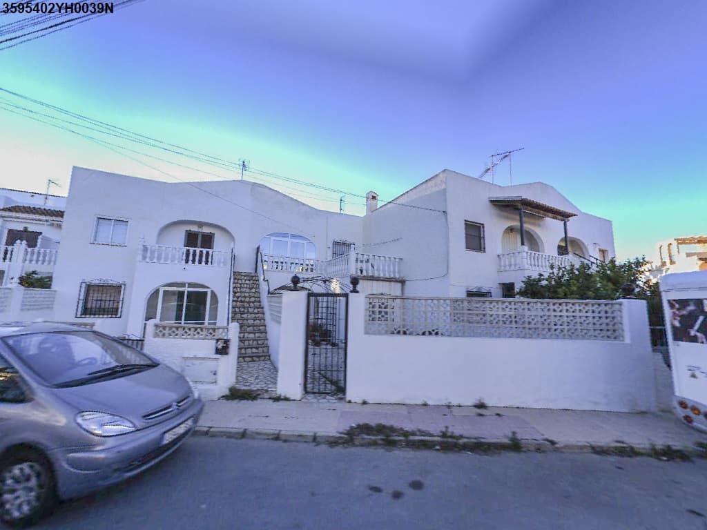 URBANA DOS. VIVIENDA EN LA PLANTA ALTA DEL BLOQUE A DE LA EDIFICACIÓN EN TERMINO MUNICIPAL DE TORREVIEJA URB EL CHAPARRAL ZONA DENOMINADA DE BUNGALOWS - Imagen 1