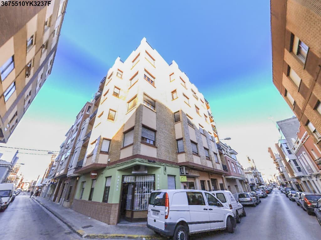 URBANA.-:NUMERO ONCE.-Vivienda de la derecha,mirando a la fachada del inmueble de la calle Falcons,numero diecisiete.Ubicada en la planta quinta .Ocupa la superficie de ochenta y un metros noventa y cuatro decímetros cuadrados.Consta de vestíbulo,tre - Imagen 1