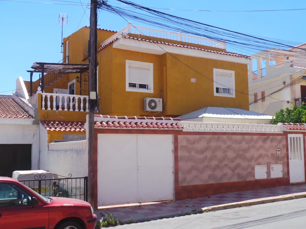 FINCA REGISTRAL Nº 28.299 del Registro de la Propiedad nº2 de Torrevieja, inscrita al tomo 2236, libro 1097, folio 194