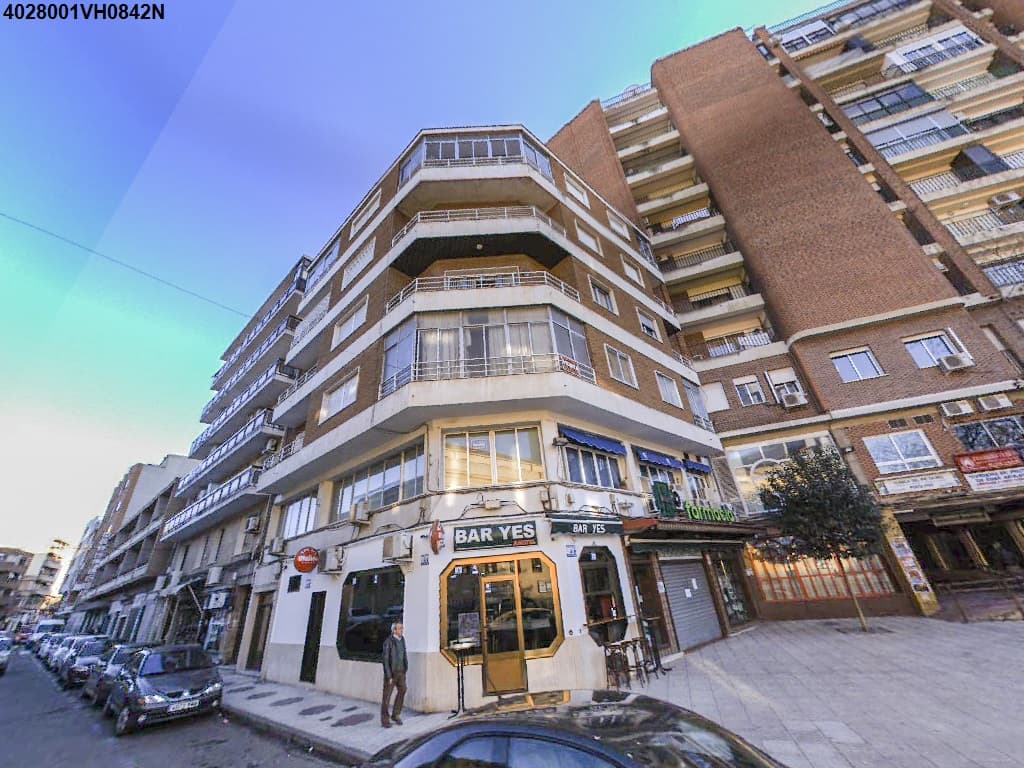 FINCA 19346 URBANA.- FINCA NUMERO CINCO. Vivienda letra A, de la planta TERCERA, del edificio en Puertollano y su calle ALEJANDRO PRIETO, número dos. Tiene una superficie útil de setenta y tres metros cuadrados. Se compone de hall, comedor estar, tre - Imagen 1