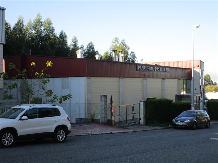 URBANA. - PARCELA NUMERO A-1 del Plano Parcelario del Parque Empresarial de O Campiño, parroquia de Marcón, municipio de Pontevedra. Está destinada a usos industriales, con una superficie de NOVECIENTOS CUARENTA Y UN METROS CUADRADOS. Linda: Norte, v - Imagen 1