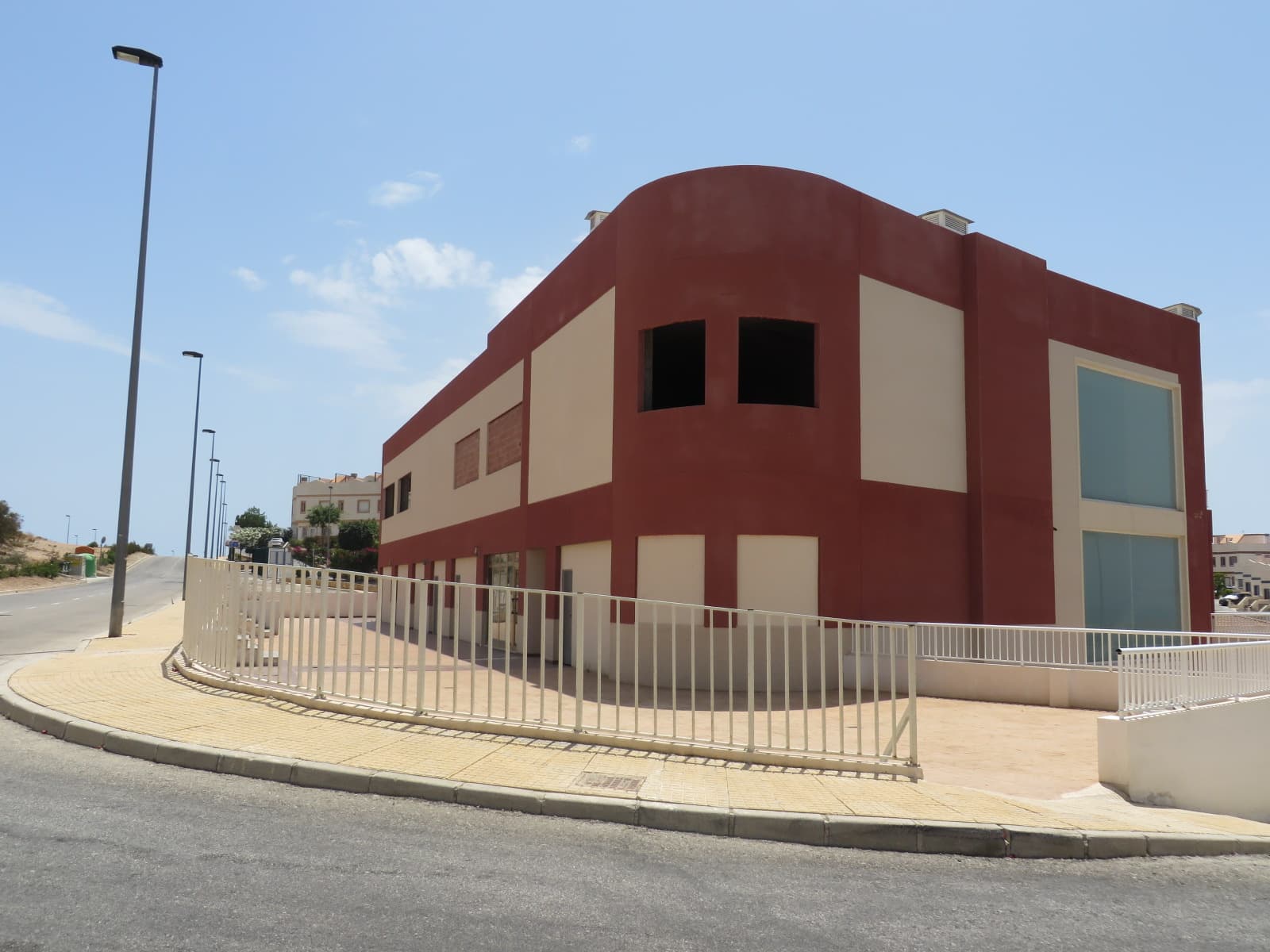 100,00% de Propiedad plena de URBANA: DEPARTAMENTO NUMERO VEINTIDÓS DE ORDEN GENERAL.- Plaza de garaje señalada con el número nueve, situada en la llamada planta sótano dos de la Edificación denominada "EDIFICIO COMERCIAL DOSAN FINESTRAT", situada en - Imagen 1