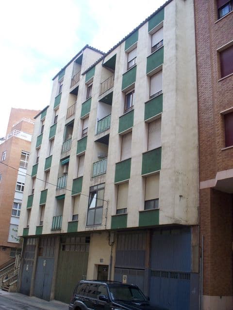 Urbana: ONCE.- VIVIENDA LETRA D, en la PLANTA SEGUNDA, de la casa sita en Soria, en la calle Venerable Carabantes, número cinco. De tipo D-1. Tiene una superficie útil de ochenta y seis metros y setenta decímetros cuadrados. Consta de vestíbulo, pasi - Imagen 1