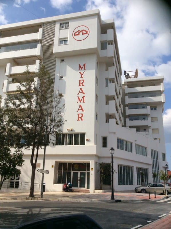 Piso en urbanización Myramar II de Fuengirola - Imagen 1