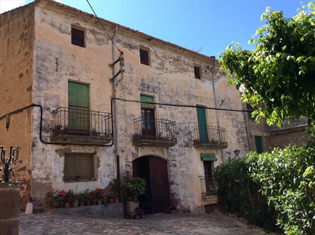Vivienda sita en CL DEUMERA 1 43773 L'ARGENTERA (TARRAGONA)
