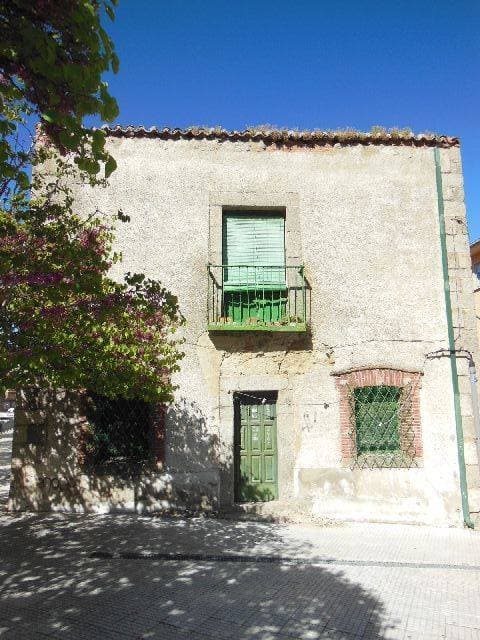 Urbana nº1 casa con patio en término municipal de El Escorial, en la calle Gómez del Campo, número diez, que tiene una superficie total aproximada de ciento doce metros veintinueve decímetros cuadrados, y que linda: por su frente, por donde tiene su - Imagen 1
