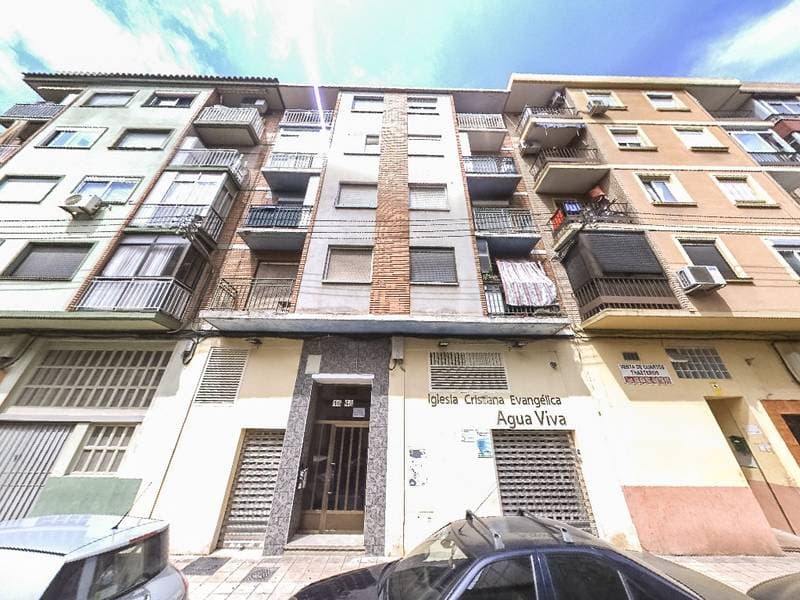 FINCA REGISTRAL DE SECCIÓN 13, Nº 122, ANTES FINCA DE ZARAGOZA 10 Nº 74081 DESCRIPCION: URBANA. NÚMERO DIECISIETE. PISO CUARTO letra D, en la cuarta planta alzada. VALOR DE TASACIÓN A EFECTOS DE SUBASTA: 172.800 EUROS REGISTRO DE LA PROPIEDAD Nº 4 DE - Imagen 1