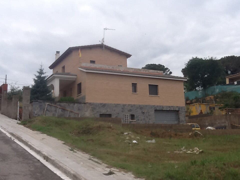 Vivienda familiar en calle Consell de Cent, 50, urbanización Ágora Park de Tordera