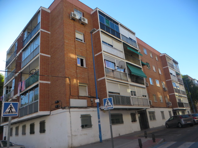 PISO TERCERO LETRA C, denominado tipo F, en planta tercera de la escalera segunda del bloque de edificación denominado B-3, en LEGANES (MADRID), con dirección actual la sita en C/ RÍO SEGURA Nº 8, 3º C, 28913, LEGANÉS, MADRID.
