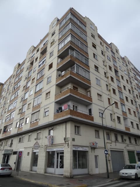 VIVIENDA HABITUAL DEL DEMANDADO: SI La situación posesoria del inmueble, según consta en el expediente judicial, es ocupada por dos de los ejecutados - Imagen 1