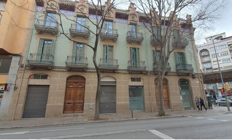 100 % DE LA PLENA PROPIEDAD DE: Urbana. Departamento número UNO. Planta sótano del edificio situado a la Ronda Ferran Puig, 12-14 de Girona, destinada a almacén y trasteros, que ocupa una superficie útil de trescientos cuarenta y tres metros con cuar