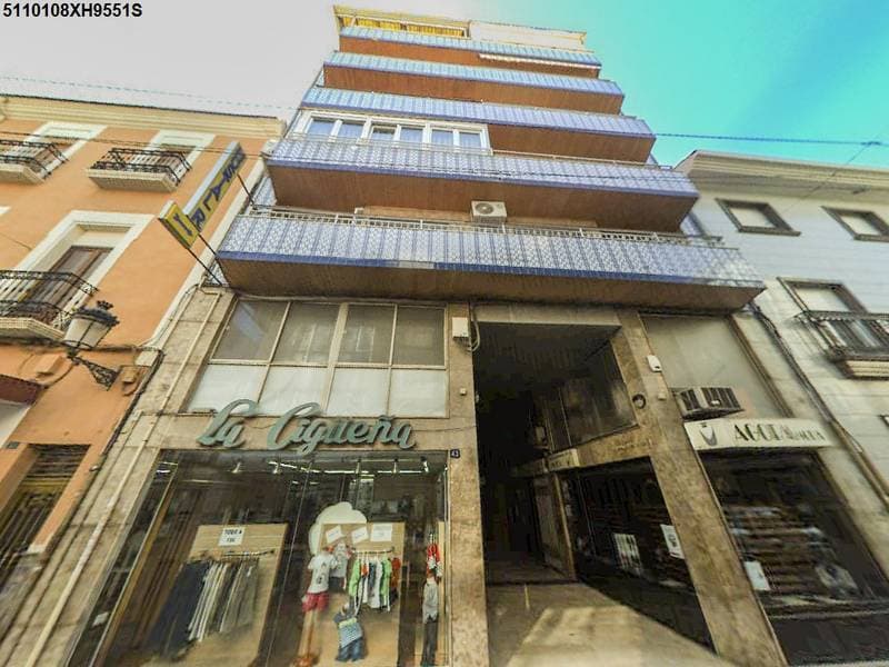 100,00% de Propiedad plena de URBANA: NÚMERO VEINTISÉIS. LOCAL COMERCIAL en planta baja del Edificio situado en Novelda, calle Emilio Castelar, número 43 de policía, antes calle José Antonio número 45 de policía, según manifiestan, con entrada indepe - Imagen 1