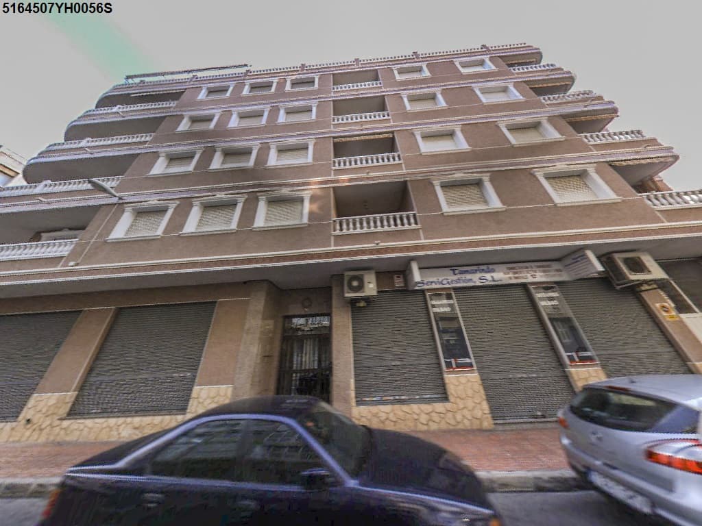FINCA Nº 30.685 (Reg. Prop. de Torrevieja nº 3): URBANA.- SEIS.- Vivienda en la planta primera, tipo B, del EDIFICIO SOL Y COSTA VII, Avenida de La Sal, número catorce, esquina a Calle de San Pascual, de la ciudad de Torrevieja. Ocupa una superficie - Imagen 1