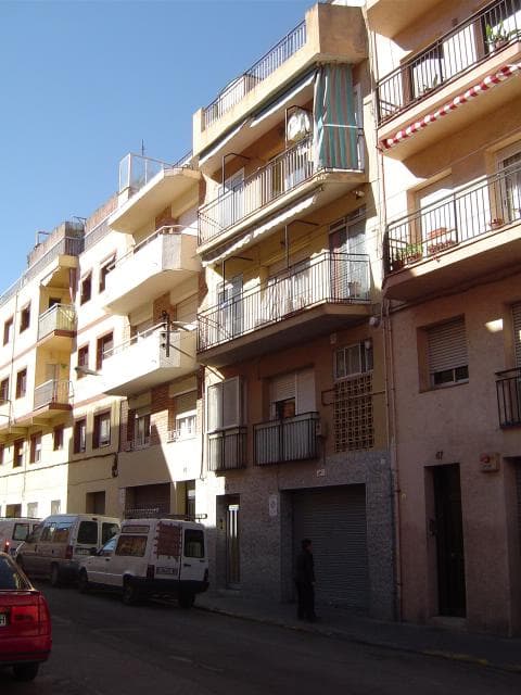 ENTIDAD NÚMERO QUINIENTOS DIECIOCHO.- PISO SÉPTIMO, PUERTA SEGUNDA, del bloque dieciocho del total complejo urbanístico sito en Badalona, con frente a la calle Hipólito Lázaro y Avenida Marqués de Sant Mori, que consta de varias habitaciones, depende