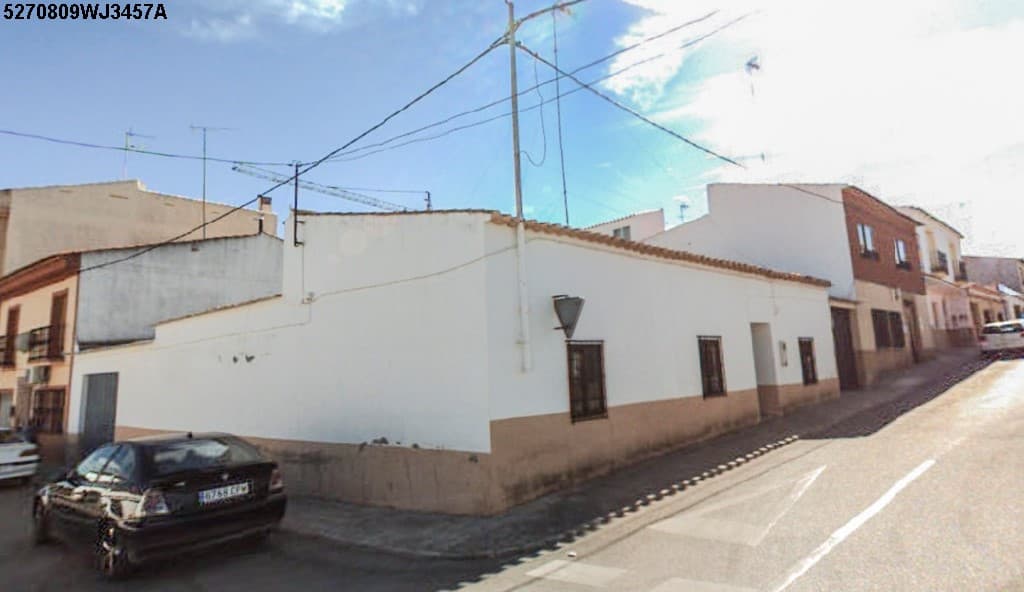 100,00% de Propiedad plena de URBANA: CASA. Situada en Villarrobledo en CL VISTA ALEGRE con el número 18, SUPERFICIE de terreno: Doscientos veinticuatro metros cuadrados. LINDA: Derecha, entrando, Pedro López Fernández; Izquierda, CL de San Luis; Fon - Imagen 1