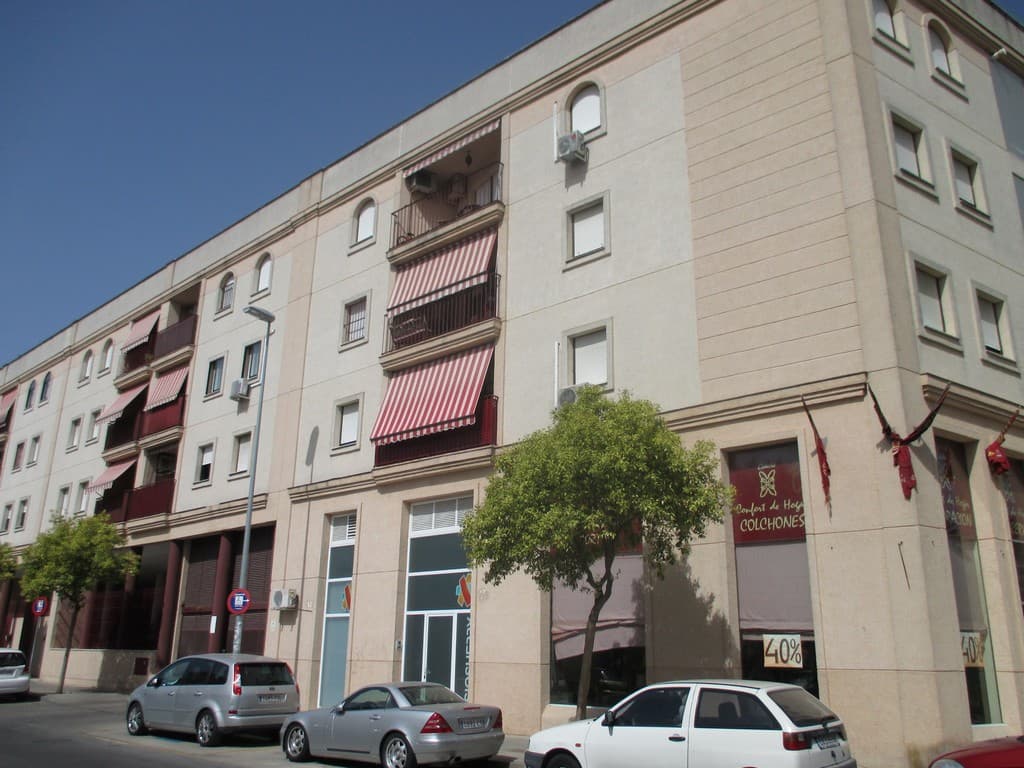URBANA.- número 171-A- local comercial señalado con el número dos, en planta baja, integrante del bloque 3 de los que forman el conjunto denominado “Residencial Parque Santa Ana”, situado en las Calles Asta, Fontán y Lechuga, de Jerez de la Frontera. - Imagen 1