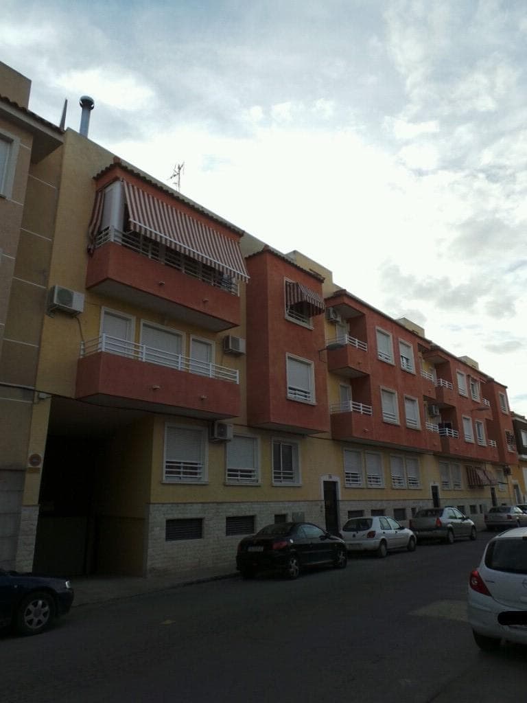 100,00% de Propiedad plena de URBANA. Trece. Vivienda tipo J, de la planta segunda, del edificio en Dolores, calle Doctor Fleming, número 12. Tiene una superficie construida de noventa y ocho metros, ochenta y dos decímetros cuadrados, y útil de oche - Imagen 1