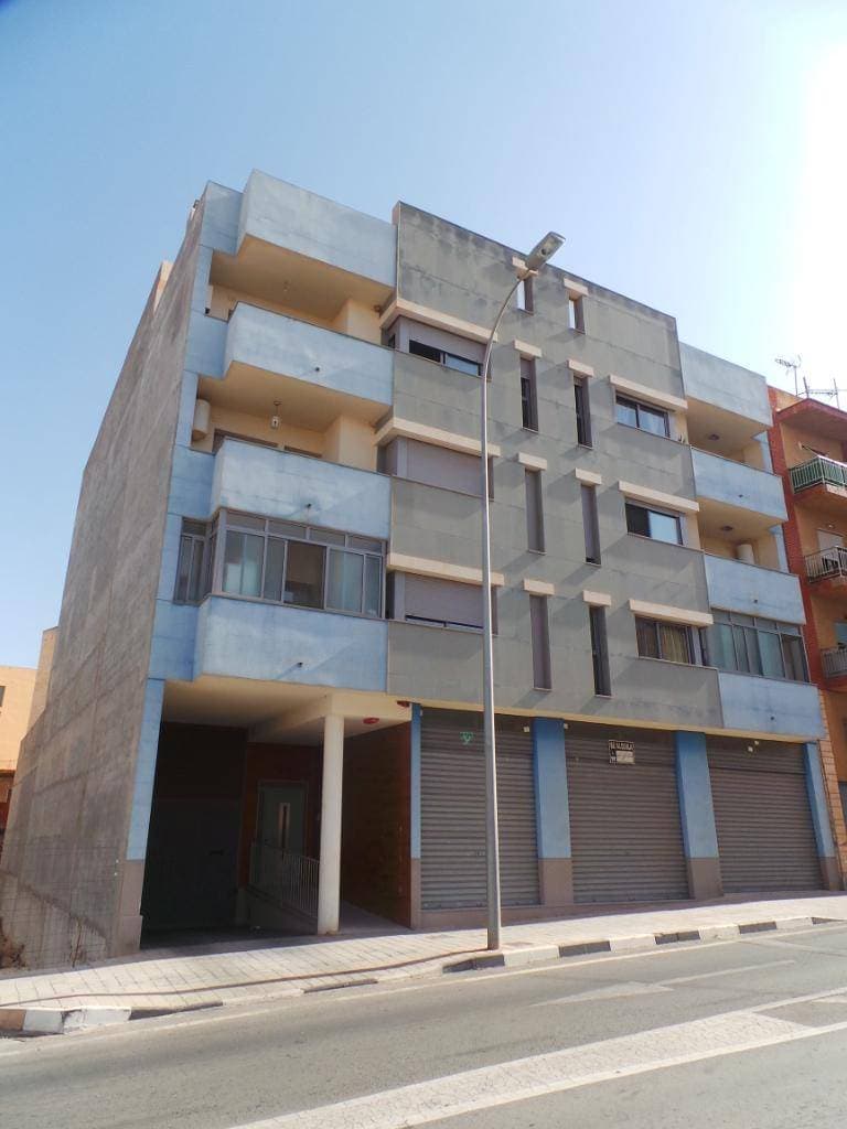 100,00% de Propiedad plena de UNA DOCEAVA PARTE INDIVISA del local sótano destinado a plazas de garaje, inscrito como finca número 10.468, al folio 12 del libro 164 de Agost, inscripción 1ª del edificio denominado "Mar Azul" situado en Agost, Avenida - Imagen 1