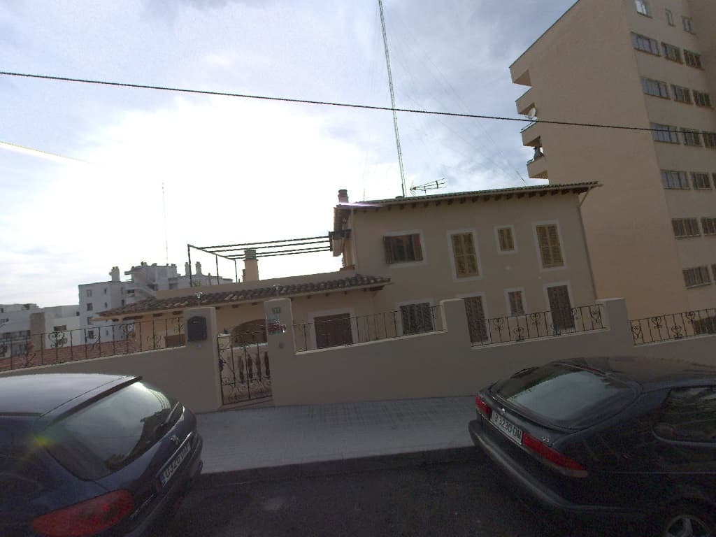 URBANA: NÚMERO CUATRO-SEIS DE ORDEN.- Vivienda letra A o de la izquierda, mirando desde la calle Joan Miro, del Piso Primero. Ocupa una superficie útil cerrada de CINCUENTA METROS SETENTA Y OCHO DECÍMETROS CUADRADOS más OCHO METROS SETENTA Y CINCO DE - Imagen 1