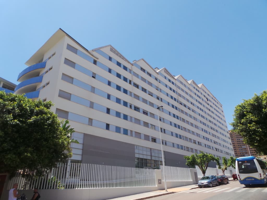 50,00% de Propiedad plena de URBANA: DEPARTAMENTO NÚMERO CIENTO VEINTINUEVE.- Apartamento sito en la planta quinta, puerta primera de la escalera número 4 del bloque I de los edificios sitos en el municipio de La Vila Joiosa, en el sector del Plan Pa - Imagen 1