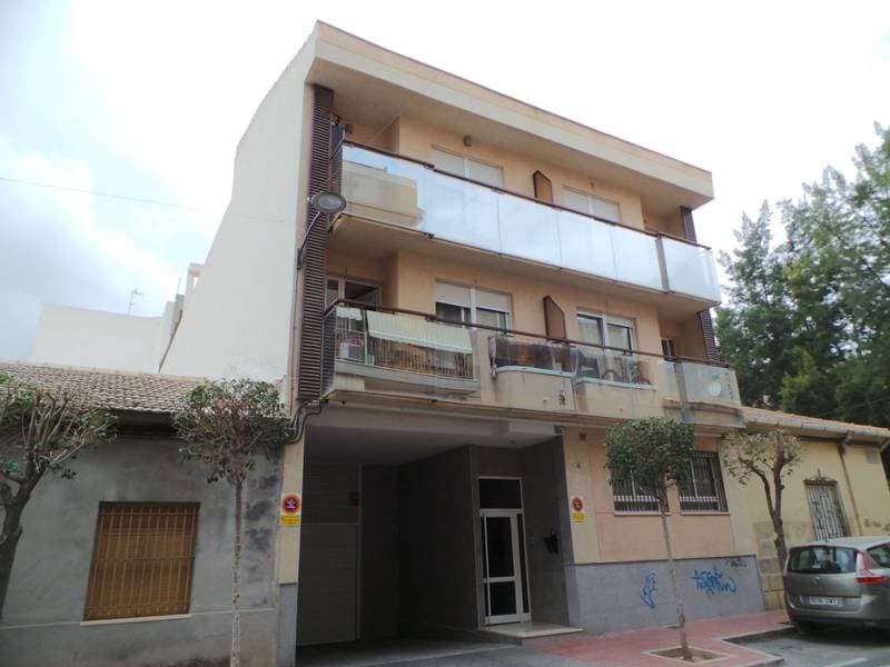 100,00% de Propiedad plena de URBANA: COMPONENTE NÚMERO UNO. Local comercial en planta baja del edificio situado en San Vicente del Raspeig, calle Gabriel Miró número cuatro, con acceso desde el portal común que da a dicha calle. Tiene una superficie - Imagen 1
