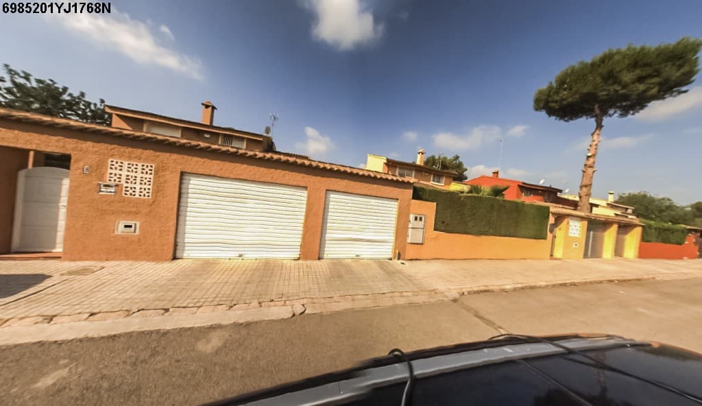 VIVIENDA UNIFAMILIAR señalada con el número tres, ubicada en la Calle 535, número 27 de La Cañada-Paterna.