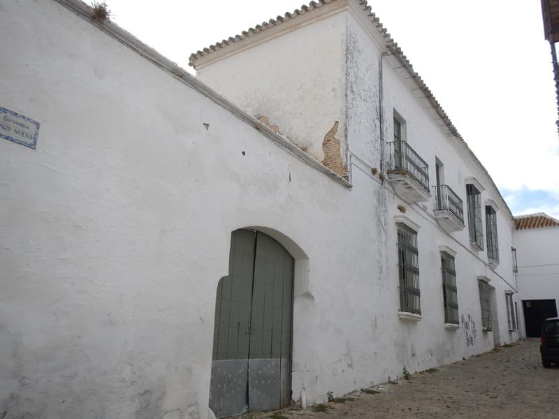 casa en la C/Costanilla del Pozo Nuevo, núm 1, con una extensión superficial de 1.139 m., 47 decímetros y 92 centímetros cuadrados.