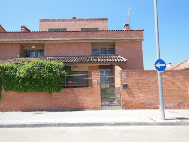 FINCA DE GUADALAJARA 28740. CÓDIGO REGISTRAL ÚNICO: 19011000840822