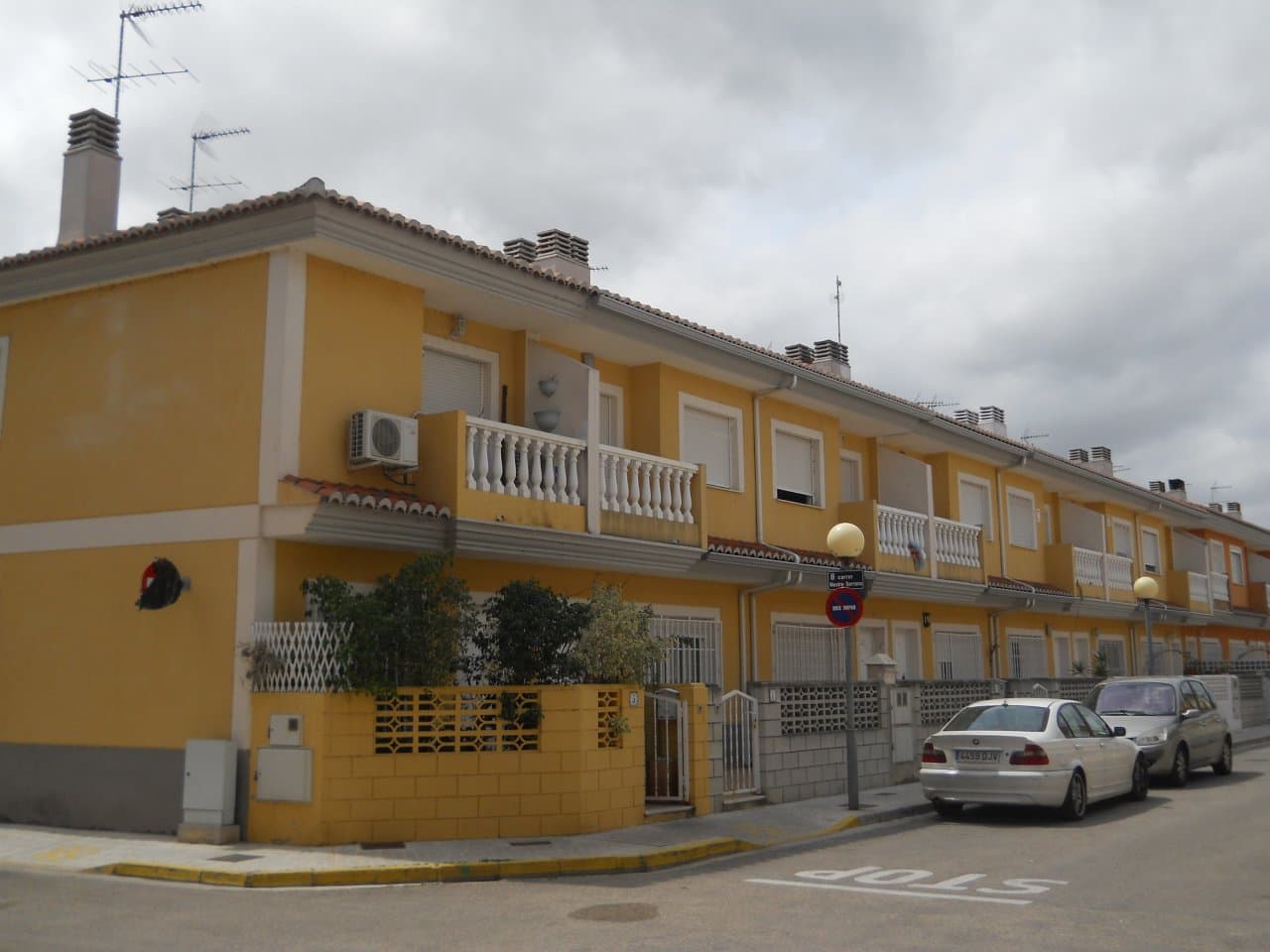 URBANA: NUMERO UNO DE PROPIEDAD HORIZONTAL.- VIVIENDA UNIFAMILIAR ADOSADA tipo V1 situada en el término de Polinyá del Xúquer, Calle Maestro Serrano, sinnúmero