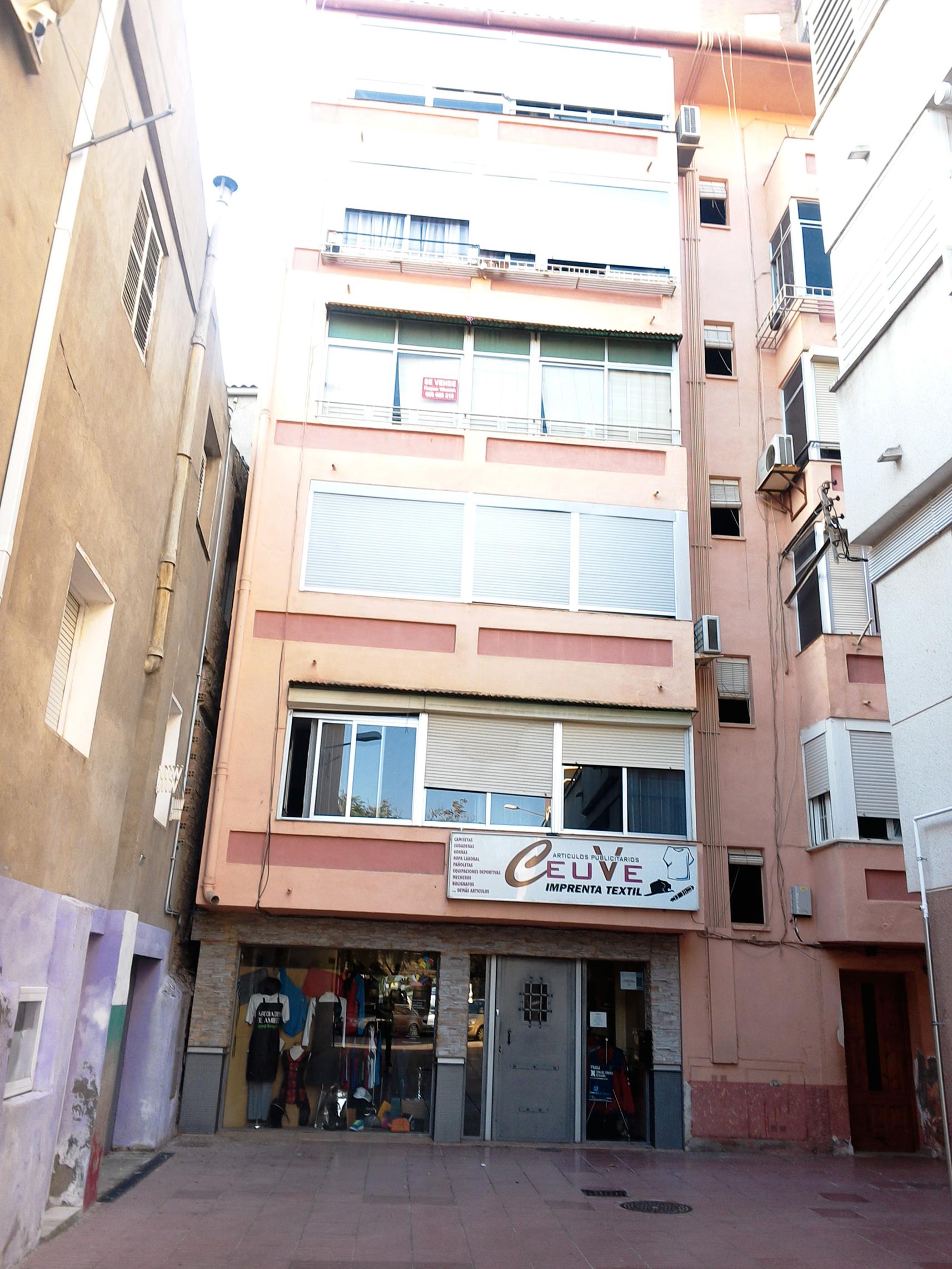 INCA REGISTRAL Nº 6898 DESCRIPCION: NÚMERO SIETE. VIVIENDA IZQUIERDA DEL TERCER PISO, DEL NOVENO BLOQUE de la Urbanización Barón de Barberá, ubicada a la izquierda sita en Fraga, calle Arquitecto Gaudí, número siete, piso tercero, vivienda izquierda. - Imagen 1