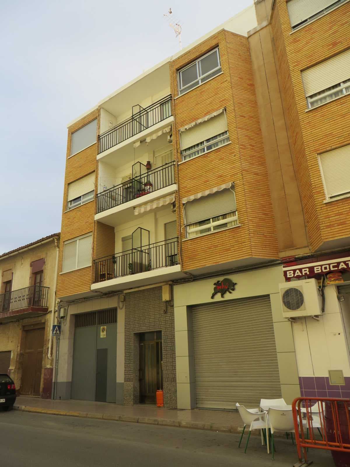 URBANA. - Vivienda, C/ Calvario, nº 66 del piso tercero, puerta número cinco, tipo A, de edificio sito en Rafelbunyol, calle del Calvario. Comprende una superficie de noventa y un metros cincuenta y seis decímetros cuadrados. - Imagen 1