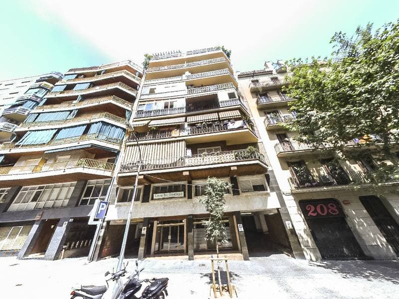 Uso y disfrute exclusivo de la plaza aparcamiento número VEINTISIETE en C/ Viladomat, 210 Barcelona. UNA/TREINTA Y NUEVE AVA PARTE INDIVISA del departamento número treinta y seis, sito en los sótanos de la casa número doscientos diez de la calle Vila - Imagen 1