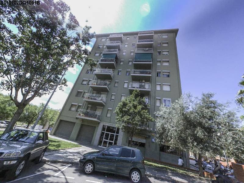 FINCA URBANA.- Número SIETE.- VIVIENDA en la planta primera en alto puerta tercera, tipo B, de la casa sita en Terrassa, calle Turia, números dos, consta de varias habitaciones y servicios tiene una superficie de noventa y ocho metros sesenta y seis - Imagen 1