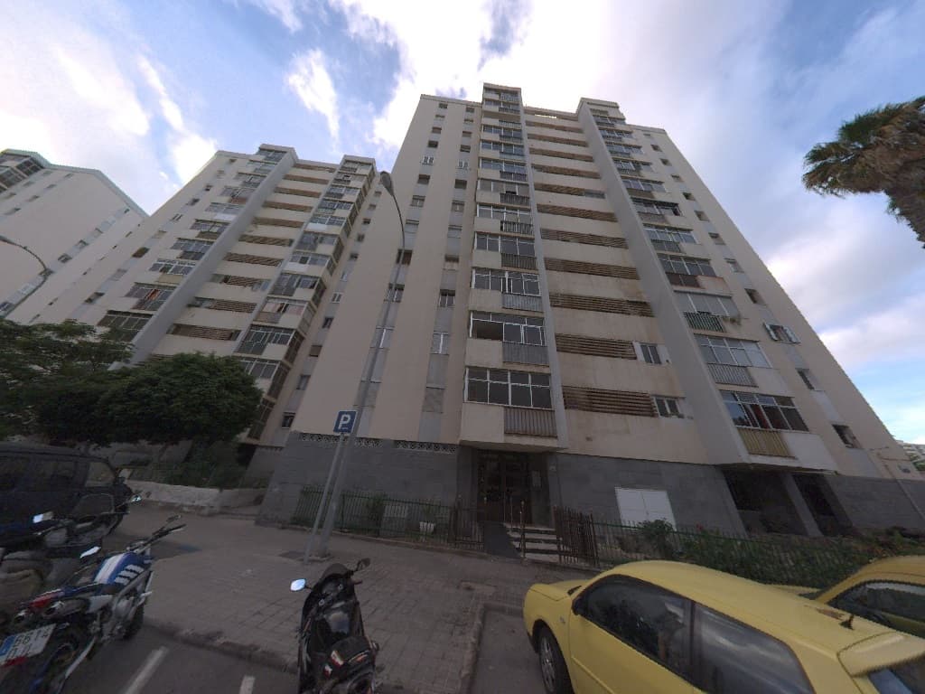 URBANA.-NUMERO SIETE.- Vivienda señalada con la letra A en la cuarta planta alta del edificio en las proximidades de la calle que viene denominándose bloque 67 de la Urbanización Polígono de San Cristóbal, hoy calle Córdoba, número 43 ,de esta Ciudad - Imagen 1