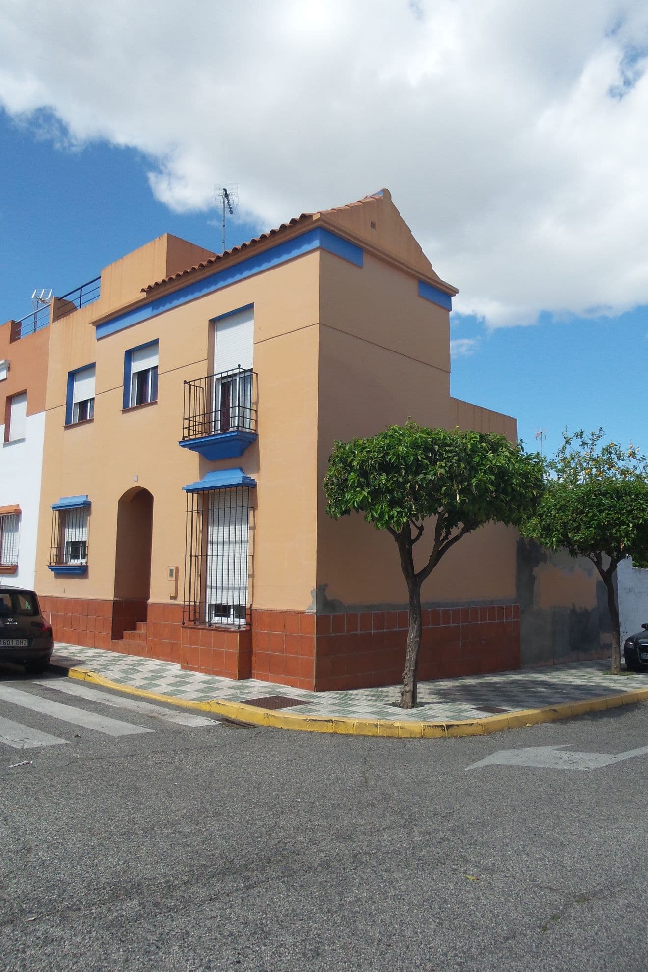 URBANA: - NUMERO TREINTA Y DOS.- Vivienda familiar número treinta y dos perteneciente a la manzana 7, del Conjunto Arquitectónico de Viviendas Unifamiliares adosadas, enclavado en la finca urbana sita en Bormujos, conocida por los Campos de Feria, si - Imagen 1
