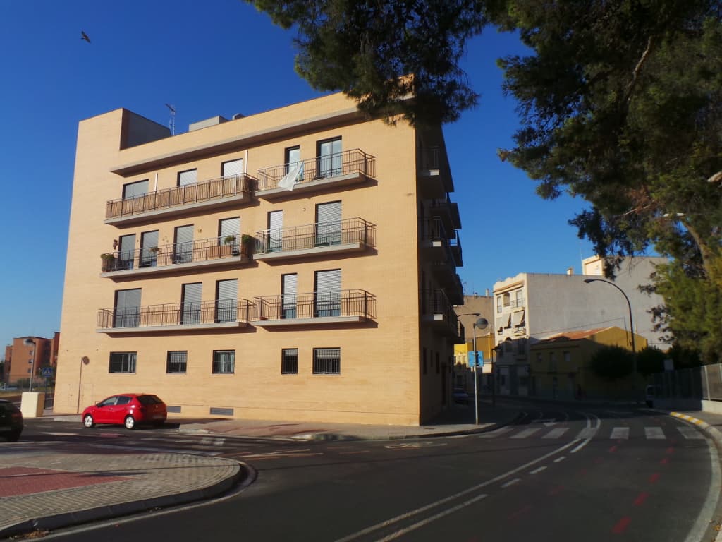100,00% de Propiedad plena de URBANA.- NÚMERO DIECINUEVE.- EN PLANTA SEMISÓTANO. TRASTERO NÚMERO DIECINUEVE del edificio sito en Alicante, paraje Horteta-Villafranqueza, partida de la Basseta, calle Postigos, números veintidós al treinta, manzana uno - Imagen 1
